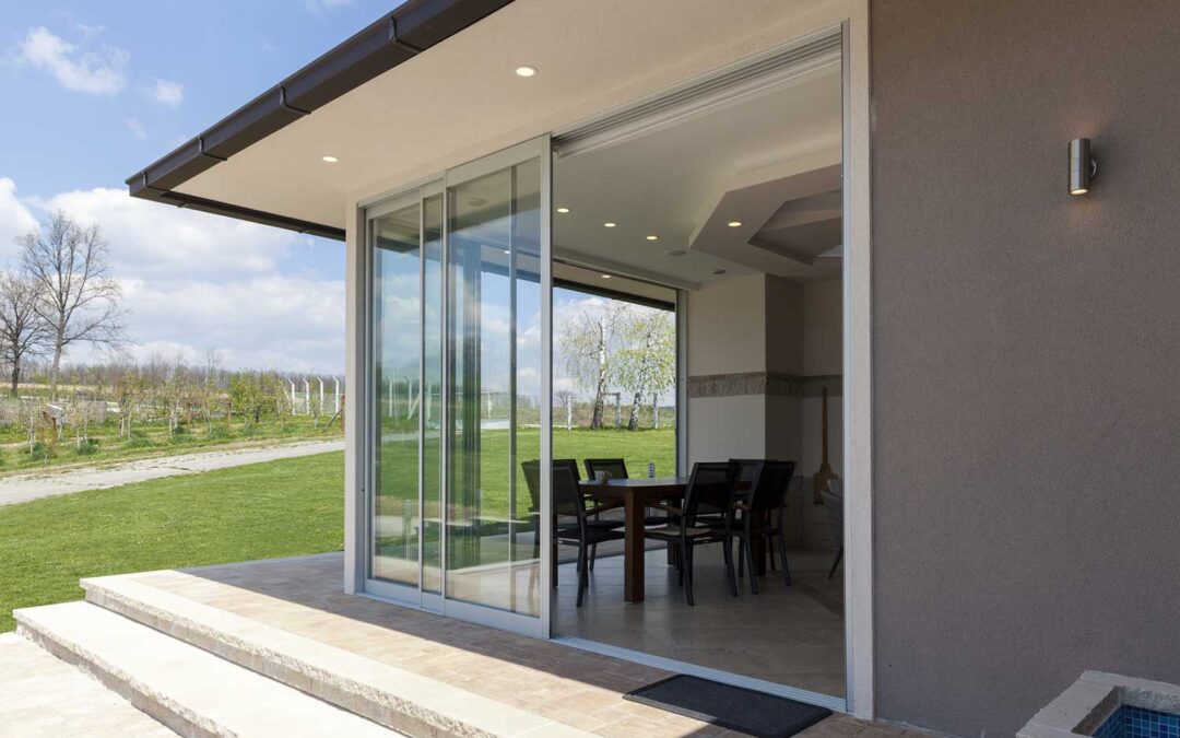 Holz, Kunststoff oder Holz/Aluminium: Welche Fenster sich für Ihr Haus eignen